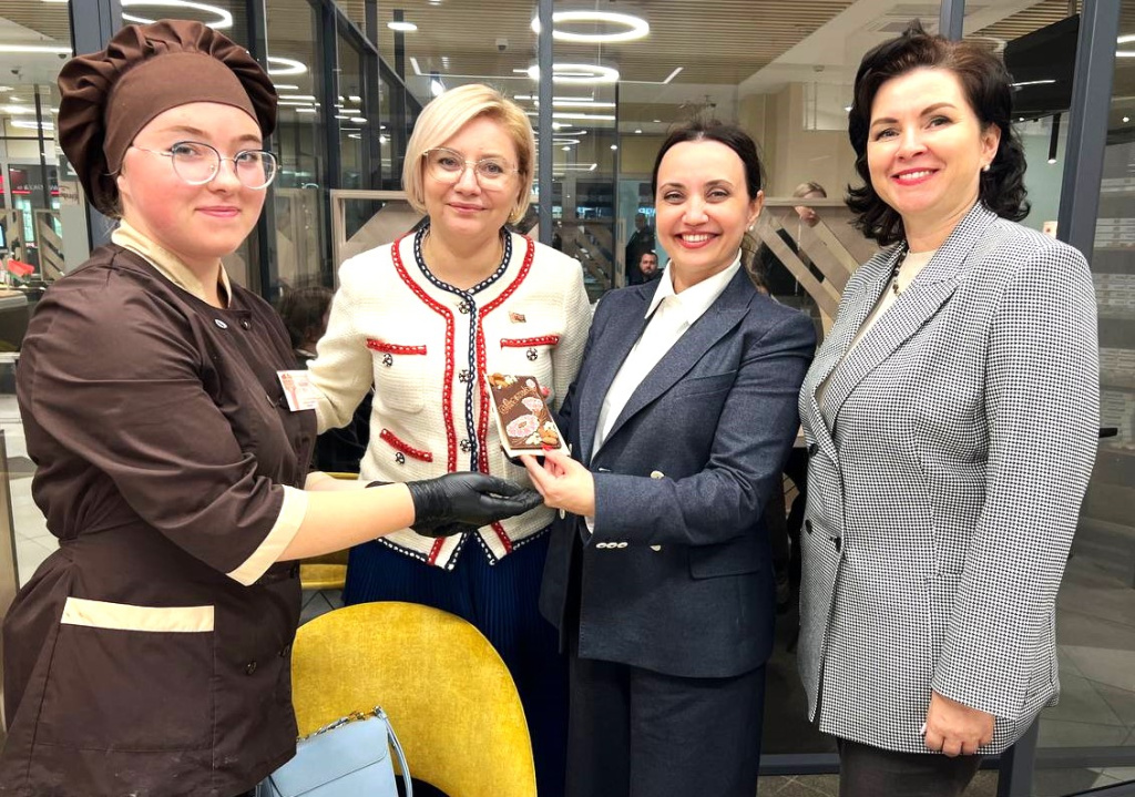 Алексеева1.jpg Алексеева1.jpg