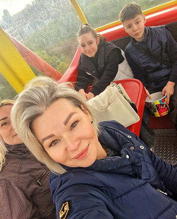 Анастасия Бойко: «У нас с детьми очень дружеское общение, они такие легкие, восприимчивые, веселые!» Анастасия Бойко: «У нас с детьми очень дружеское общение, они такие легкие, восприимчивые, веселые!»